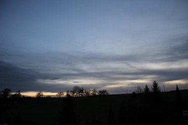 Geceleri Almanya 'nın iç kesimlerinde manzara