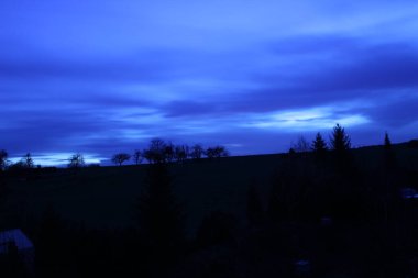 Geceleri Almanya 'nın iç kesimlerinde manzara