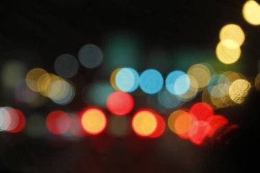 Bokeh efektli şehir ışıkları