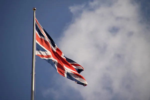 Union Jack Vlag Wapperend Lucht — Stockfoto