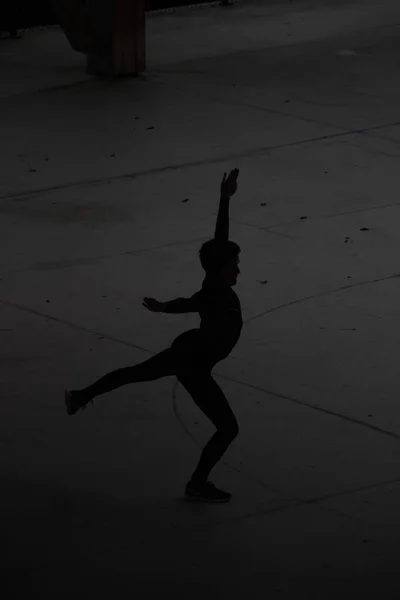 Practicando Una Coreografía Por Noche —  Fotos de Stock