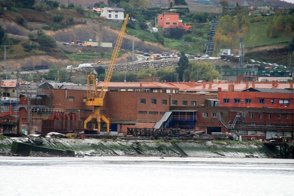 Ambiente Industrial Estuario Bilbao Día Lluvioso —  Fotos de Stock