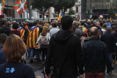 Bask Ülkesi ve Katalonya 'nın bağımsızlığını isteyen gösteri