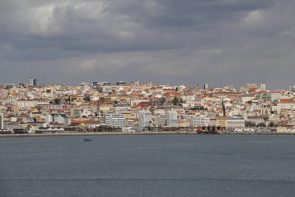 Lizbon şehrinin şehir manzarası