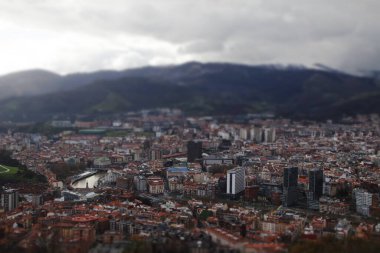 Bilbao şehrindeki şehir manzarası