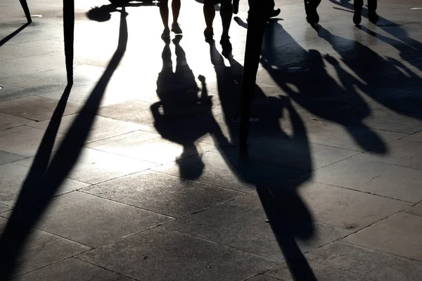 Ombre Silhouette Serali Nel Centro Bilbao — Foto Stock