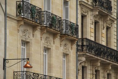 Bordeaux şehrinin mimarisi.