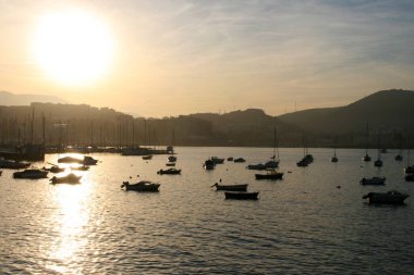 Akşamları Bilbao Estuary
