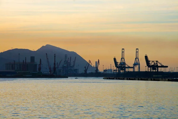 Akşamları Bilbao Estuary