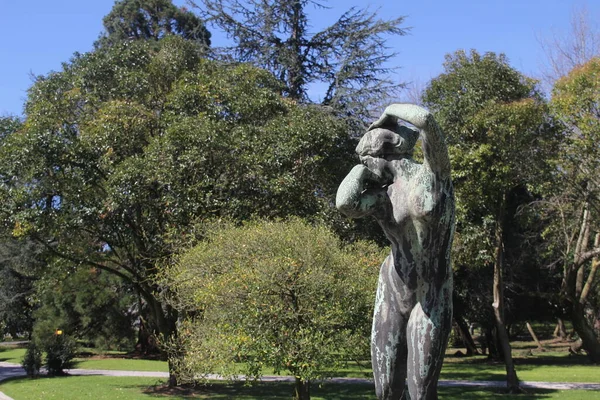 ビルバオの公園内の彫刻 — ストック写真