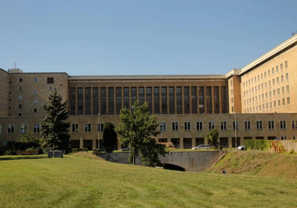 Berlin 'deki Tempelhof Havaalanı manzarası