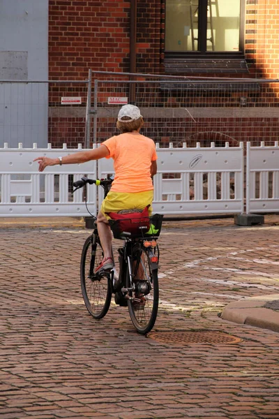 Radfahren Einer Städtischen Umgebung — Stockfoto