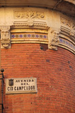 Burgos 'ta bir binanın cephesi