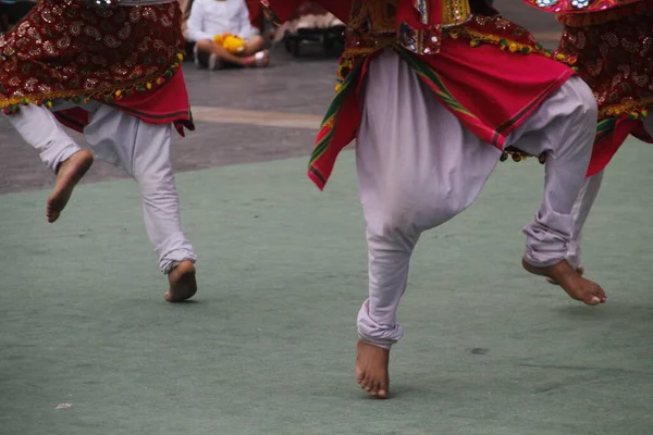 Ινδικό Λαϊκό Χορό Ένα Φεστιβάλ Δρόμου — Φωτογραφία Αρχείου