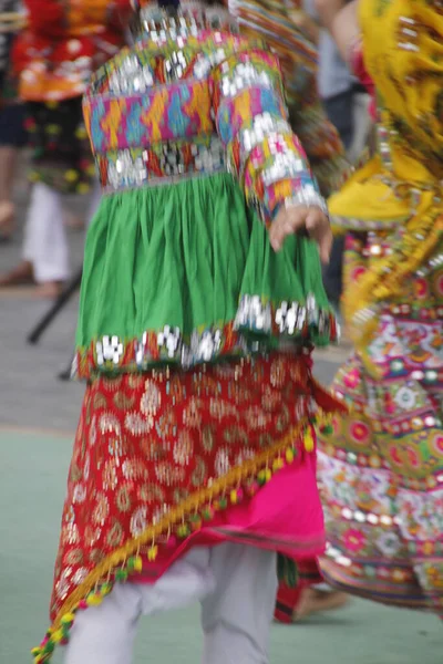 Hint Halk Dansları Bir Sokak Festivalinde — Stok fotoğraf