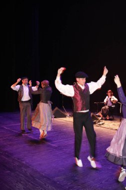 Festivalde geleneksel Bask dansı
