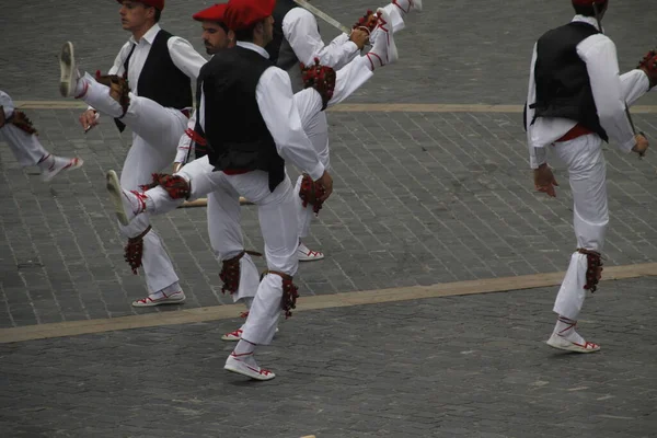 Dança Basca Tradicional Festival Folclórico — Fotografia de Stock