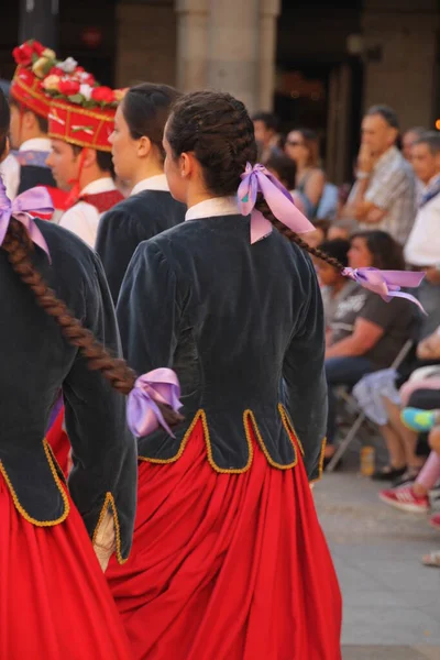 Dança Basca Tradicional Festival Folclórico — Fotografia de Stock