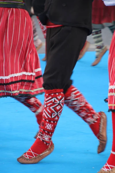 Serbischer Volkstanz Auf Einem Straßenfest — Stockfoto