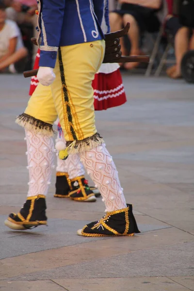 Bir Sokak Festivalinde Bask Halk Dansı Sergisi — Stok fotoğraf