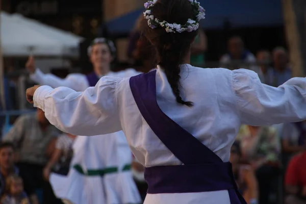 Bir Sokak Festivalinde Bask Halk Dansı Sergisi — Stok fotoğraf