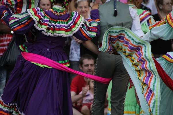 祭りでメキシコの民俗舞踊 — ストック写真