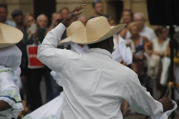 Λαϊκός Χορός Από Την Κολομβία Φεστιβάλ Δρόμου — Φωτογραφία Αρχείου