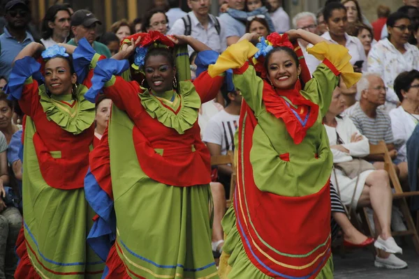 Baile Folclórico Colombia Festival Callejero —  Fotos de Stock