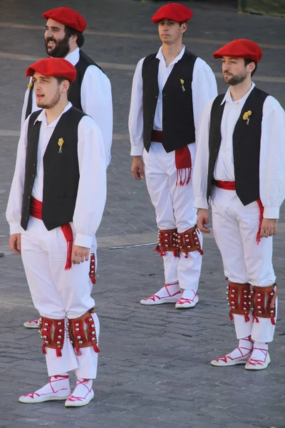 Danza Tradicional Vasca Festival Folclórico —  Fotos de Stock