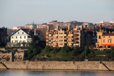 Biscay kıyısındaki ev.