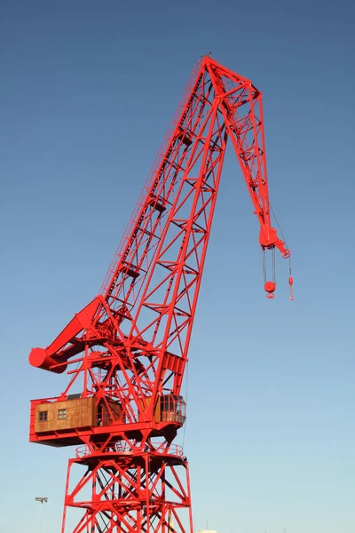 Red Crane Estuary Bilbao — Stock Photo, Image