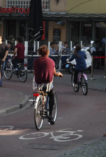 Kerékpározás Városban — Stock Fotó
