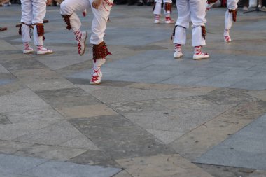 Bask halk dansı gösterisi