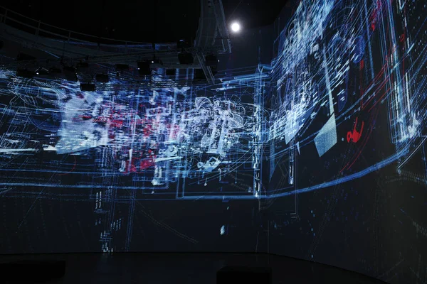 Sanat müzesini ziyaret et.