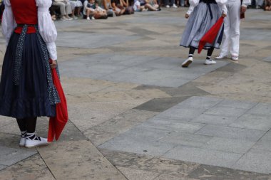 Bask halk dansı sergisi