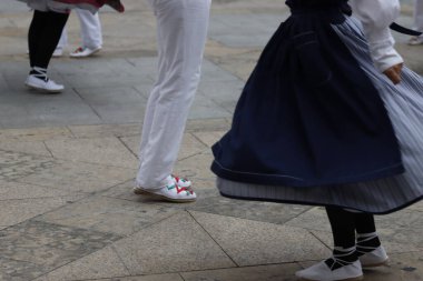 Bask halk dansı sergisi