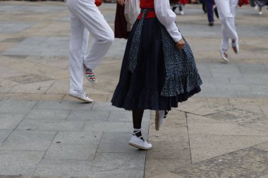 Bask halk dansı sergisi