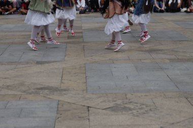 Bask halk dansı sergisi