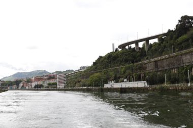 Bilbao nehrinin manzarası
