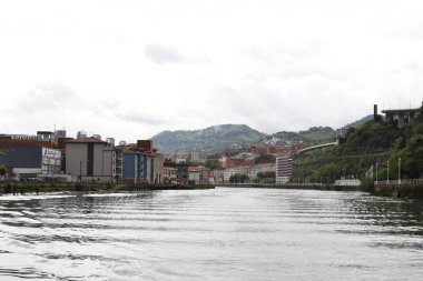 Bilbao nehrinin manzarası