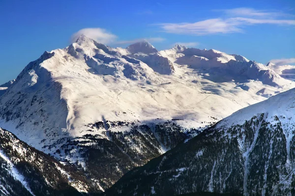 Paesaggio Montagne Inverno Con Cielo Blu — Foto Stock