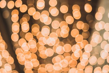 Gece bulanık fotoğraf bulanıklık bokeh arka planda defocused ışıklar.
