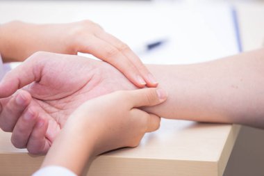 Doktor Nabız hasta kontrol.