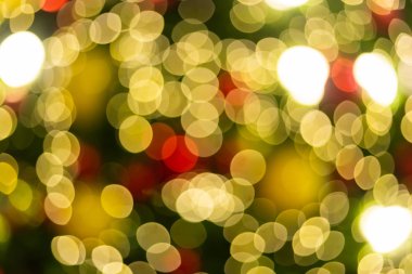 Gece bulanık fotoğraf bulanıklık bokeh arka planda defocused ışıklar.