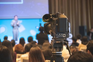 Video kamera kayıt Semineri bulanık b ile konferans odasında