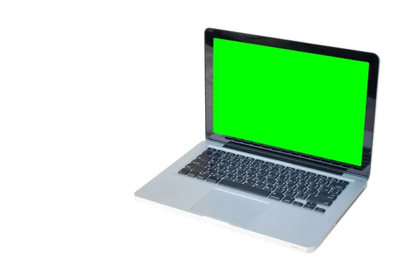 带有色度键绿色显示屏的笔记本电脑,隔离在白色后沟上 — 图库照片