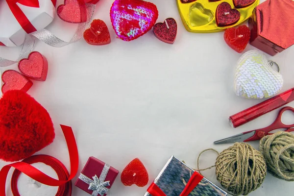 Fondo Decorativo San Valentín Con Paquetes Para Regalos Corazones Cinta — Foto de Stock