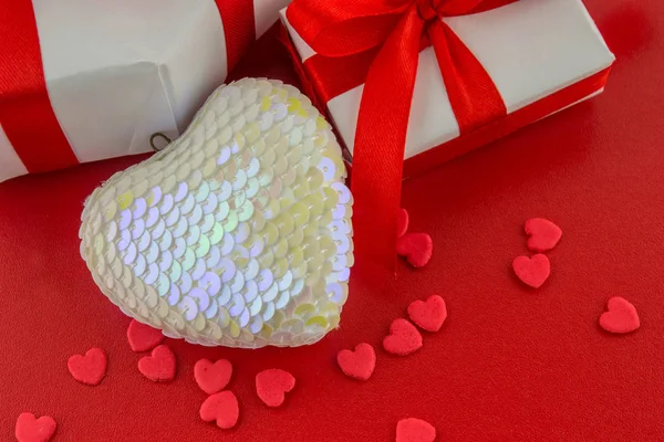 Concepto San Valentín Corazón Blanco Cajas Regalo Con Cinta Decorativa — Foto de Stock