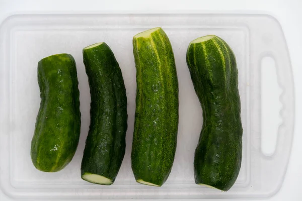 Gewaschene Grüne Erdgurken Für Salat — Stockfoto