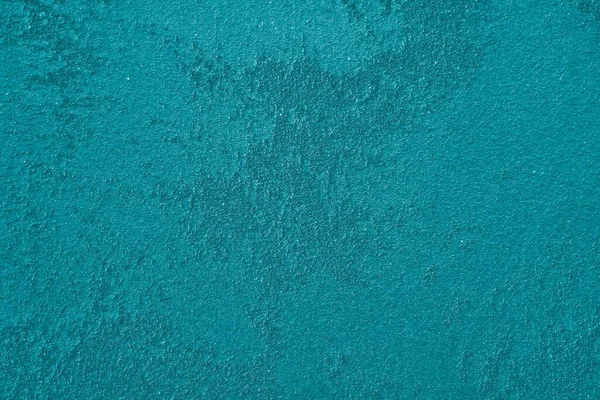 Грубозернистая Поверхность Стен Неравномерно Окрашена Большими Штрихами Краски Фона — стоковое фото